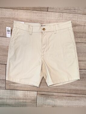 NWT IZOD Saltwater Chino Shorts Silver Birch 32 7” Inseam
